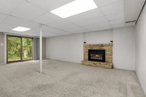 1616 Circle Drive Burnsville MN 55337