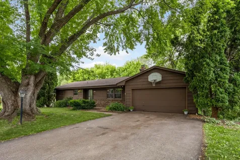 1616 Circle Drive Burnsville MN 55337