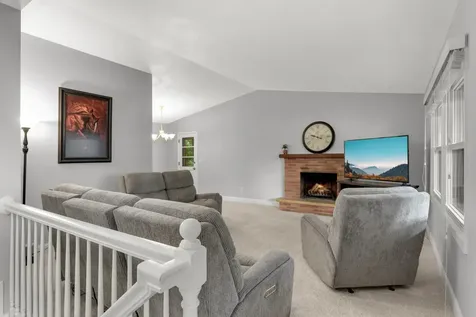 1616 Circle Drive Burnsville MN 55337