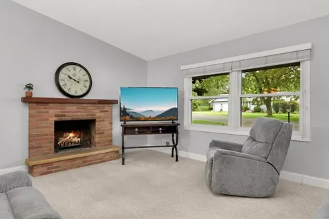 1616 Circle Drive Burnsville MN 55337