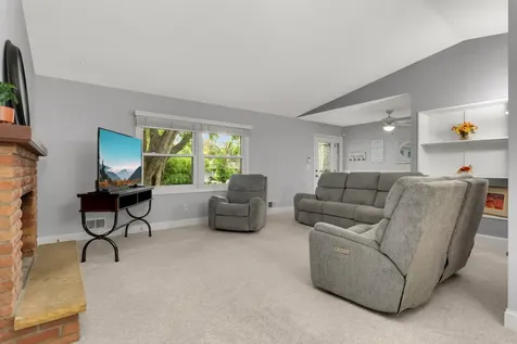 1616 Circle Drive Burnsville MN 55337