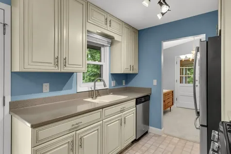 1616 Circle Drive Burnsville MN 55337