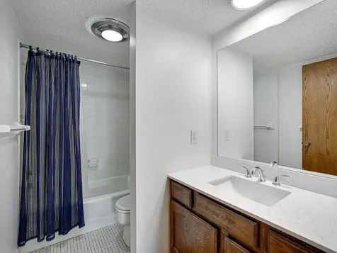 2455 Londin Lane E Maplewood MN 55119