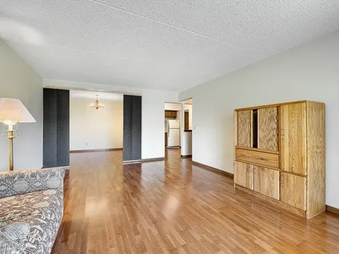 2455 Londin Lane E Maplewood MN 55119