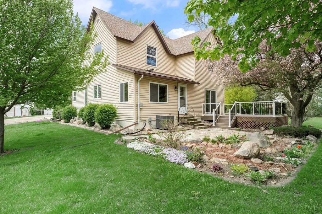 21443 160th Street New Richland MN 56072