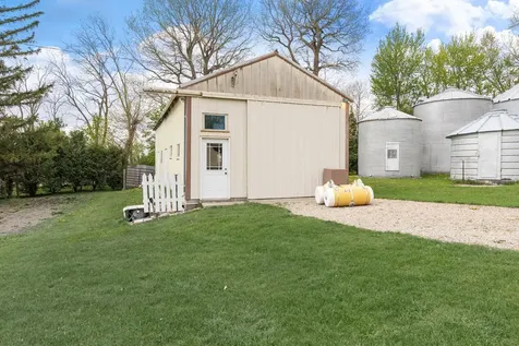 21443 160th Street New Richland MN 56072