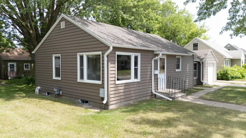 401 13th Avenue NE Austin MN 55912
