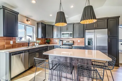 6736 Selkirk Drive S Fargo ND 58104