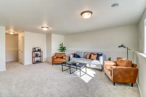 6736 Selkirk Drive S Fargo ND 58104