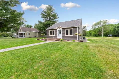 111 Joy Avenue SW Madelia MN 56062