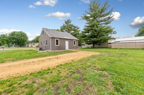 111 Joy Avenue SW Madelia MN 56062