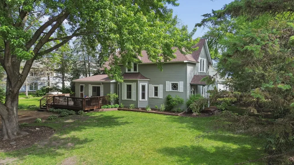 109 Hope Avenue SE Watertown MN 55388