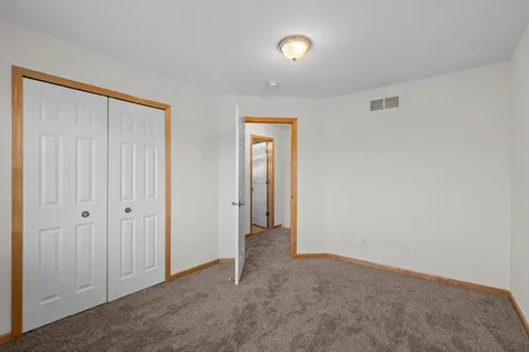 18241 Kerrville Trail Lakeville MN 55044