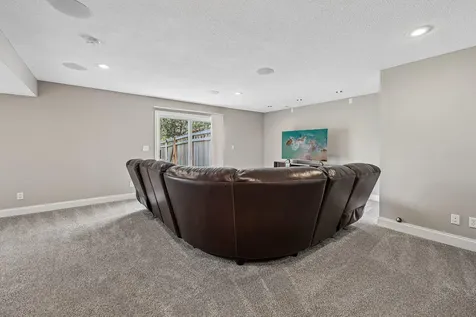 4909 Rusten Road Eagan MN 55122