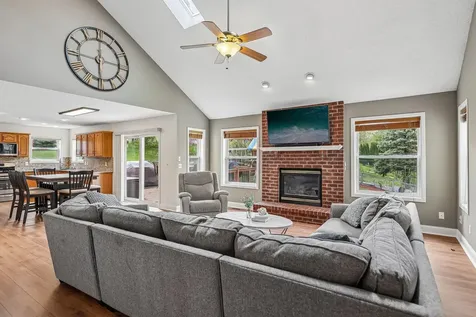 4909 Rusten Road Eagan MN 55122