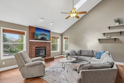 4909 Rusten Road Eagan MN 55122
