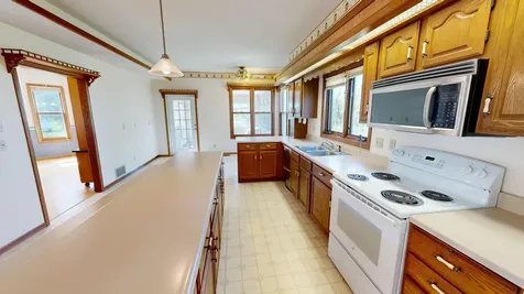 411 60th Avenue NE Willmar MN 56201