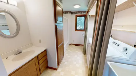 411 60th Avenue NE Willmar MN 56201