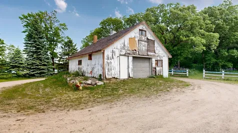 411 60th Avenue NE Willmar MN 56201