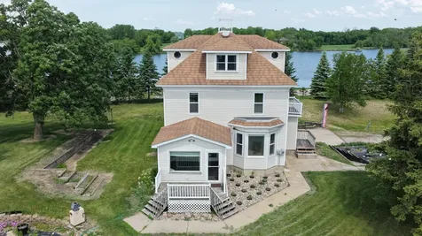 411 60th Avenue NE Willmar MN 56201