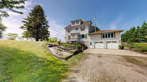 411 60th Avenue NE Willmar MN 56201