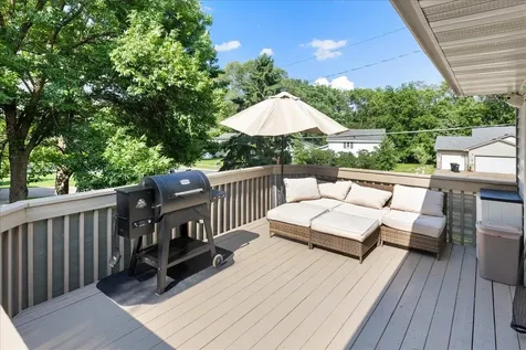 675 5th Avenue E Shakopee MN 55379