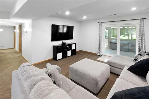 675 5th Avenue E Shakopee MN 55379