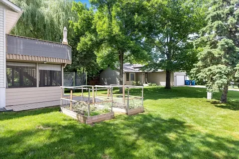 675 5th Avenue E Shakopee MN 55379
