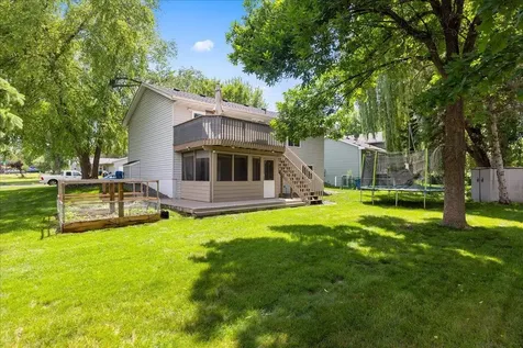 675 5th Avenue E Shakopee MN 55379