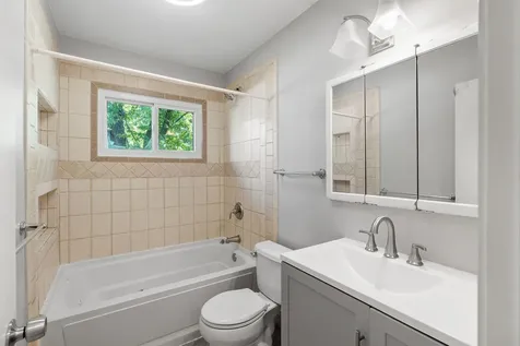 4346 Jasper Drive Eagan MN 55122