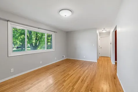 4346 Jasper Drive Eagan MN 55122