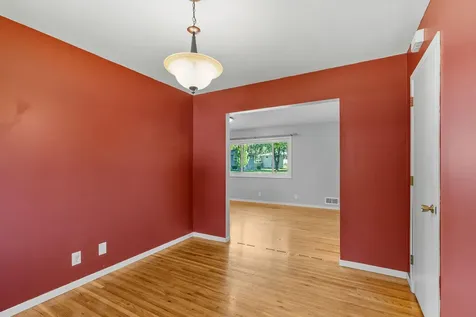 4346 Jasper Drive Eagan MN 55122