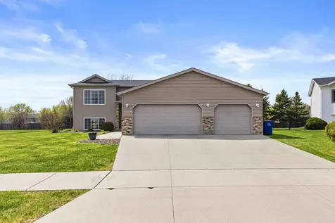 1911 35th Street Circle S Moorhead MN 56560
