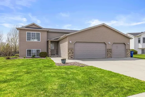 1911 35th Street Circle S Moorhead MN 56560