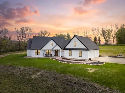 9016 County Road 3 NW Oronoco MN 55960