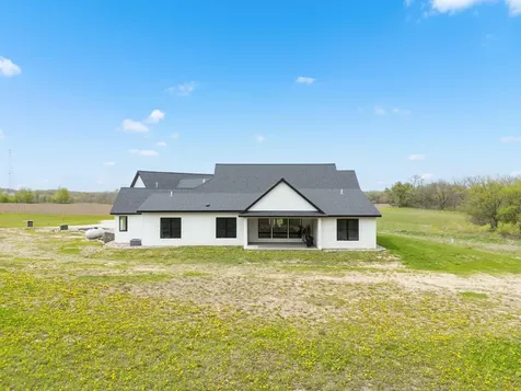 9016 County Road 3 NW Oronoco MN 55960