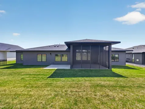 1547 Shannon Oaks Boulevard NE Rochester MN 55906