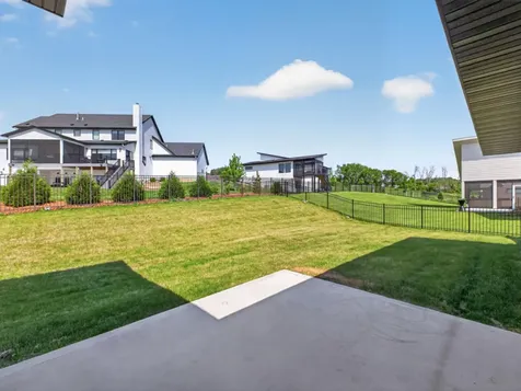 1547 Shannon Oaks Boulevard NE Rochester MN 55906