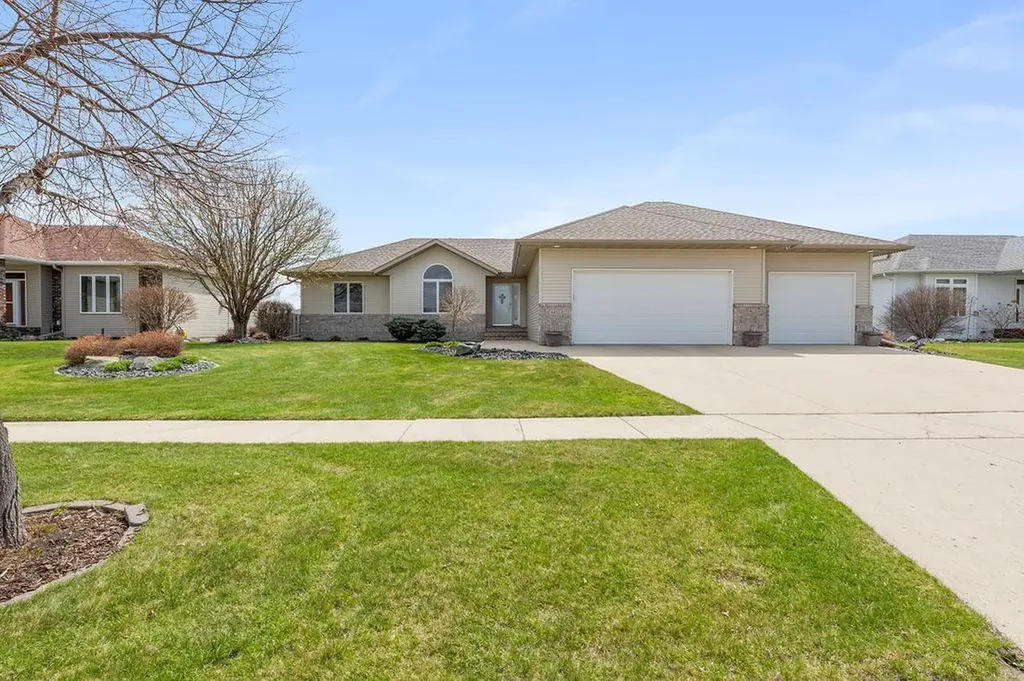 4432 3rd Street S Moorhead MN 56560