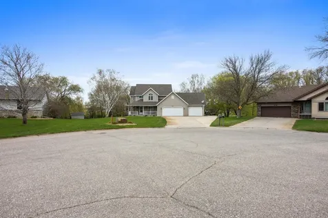 1506 Mc Auliffe Place NW Alexandria MN 56308