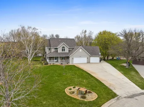 1506 Mc Auliffe Place NW Alexandria MN 56308