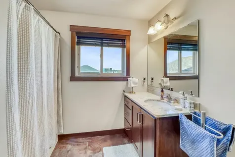 4902 35th Avenue S Fargo ND 58104