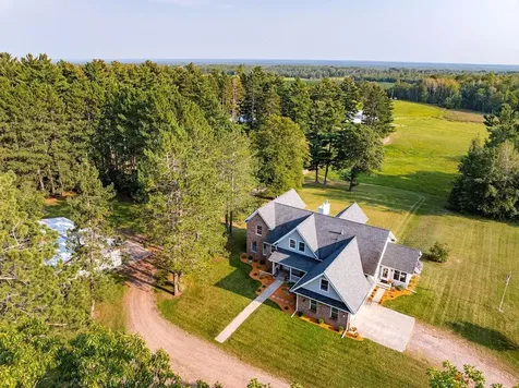 3168 Pioneer Road Barnum MN 55707