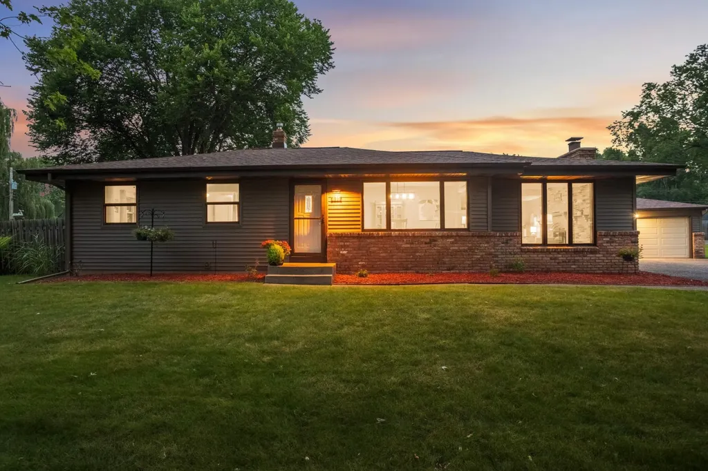 2317 Emerald Drive White Bear Lake MN 55110