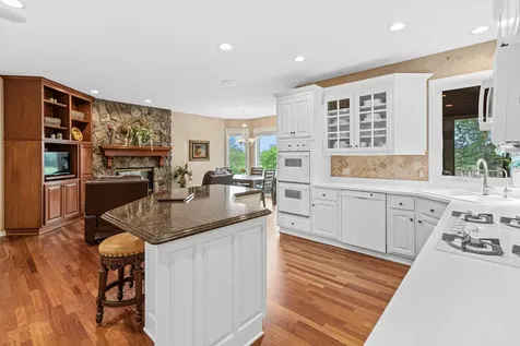 6105 Wood Hill Lane Independence MN 55359