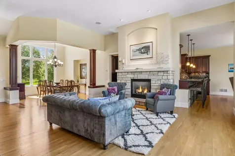 9251 Wedgewood Point Woodbury MN 55125