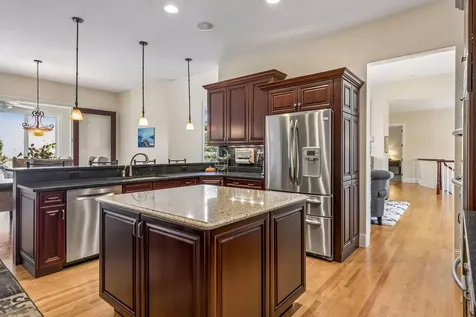 9251 Wedgewood Point Woodbury MN 55125