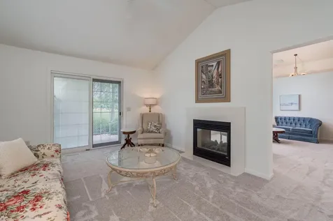1429 Parkside Lane North Mankato MN 56003