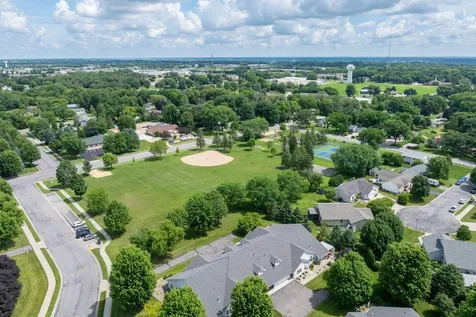 1429 Parkside Lane North Mankato MN 56003
