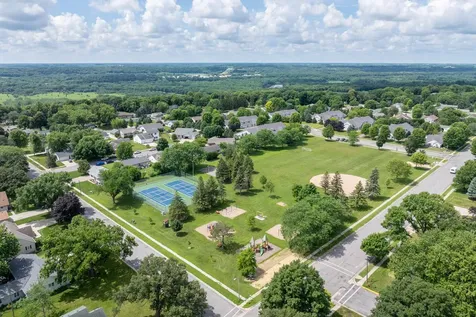 1429 Parkside Lane North Mankato MN 56003
